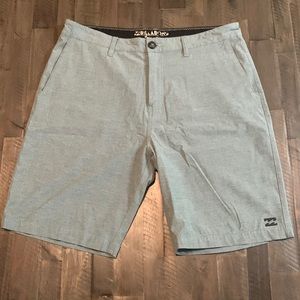 Crossfire Men’s green Submersible shorts- Size 34